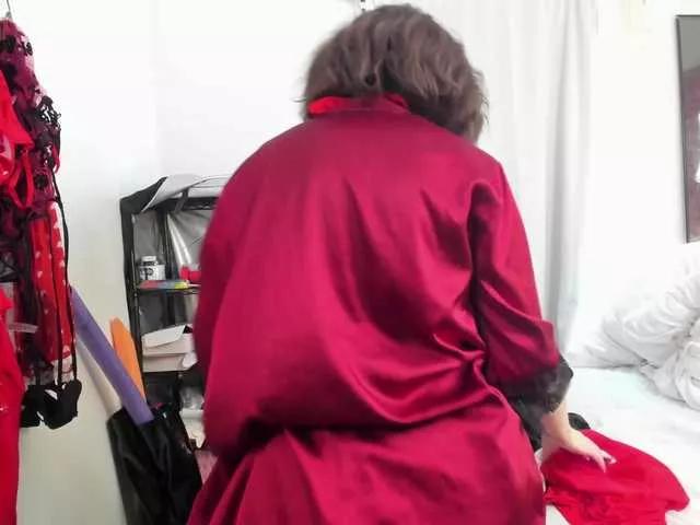 SaraDesireXO on BongaCams 