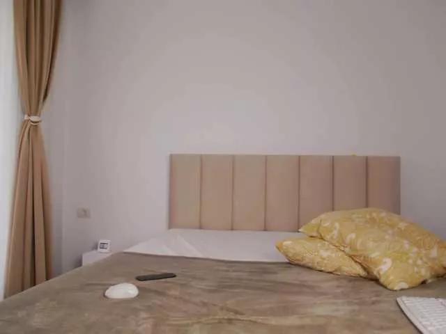 Saradiamond01 on BongaCams 