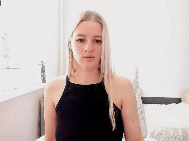 Sashanew77 on BongaCams 