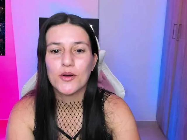 Saskyaajohnson on BongaCams