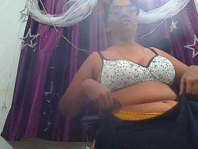 ShruthiIndian56 on BongaCams