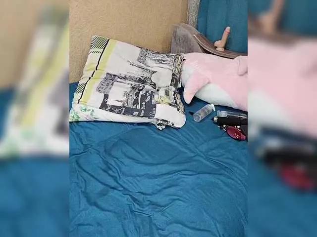 SquirtALINA22 on BongaCams