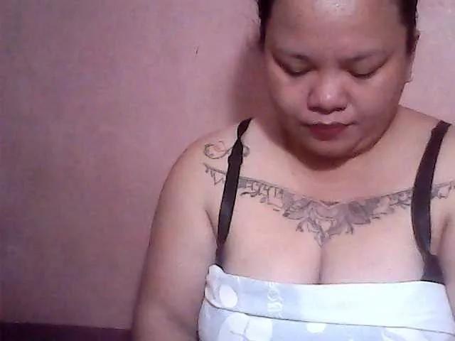sweetasian33 on BongaCams 
