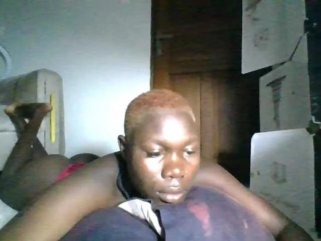Sweetchocolate on BongaCams