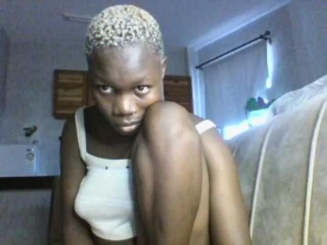Sweetchocolate on BongaCams 