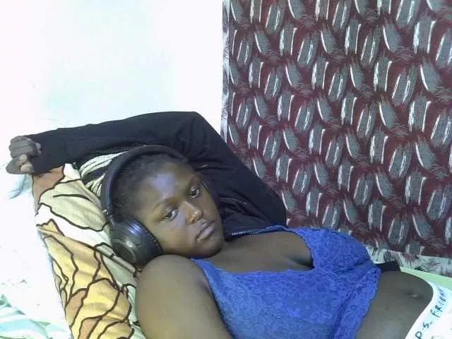 SweetHive on BongaCams 