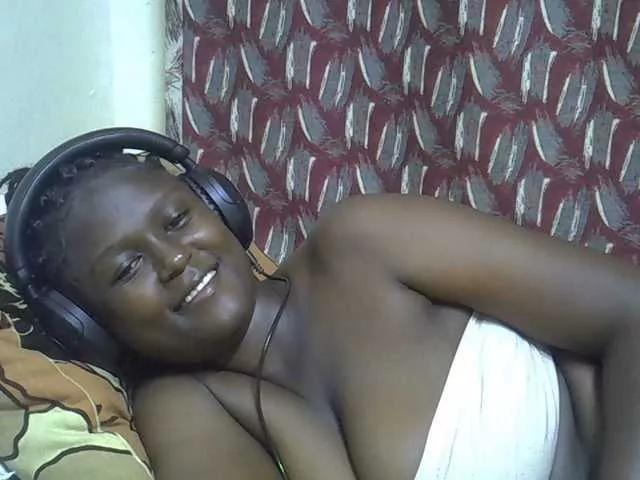 SweetHive on BongaCams 