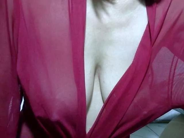 sweetmama17 on BongaCams 