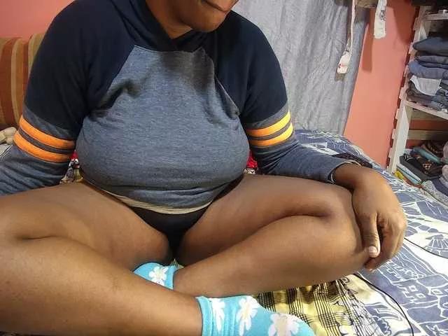 Thicksoraya on BongaCams 