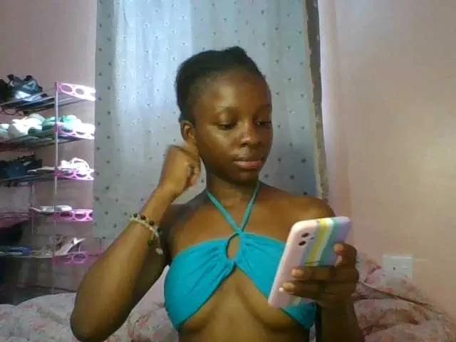 Xoxoteshy on BongaCams
