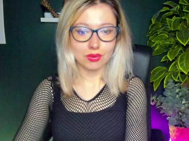 xxHeidiLove on BongaCams 