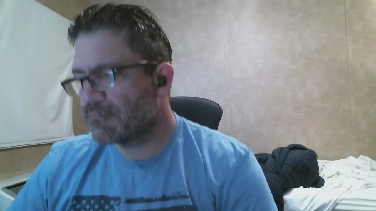 Adam8067 on Cam4 