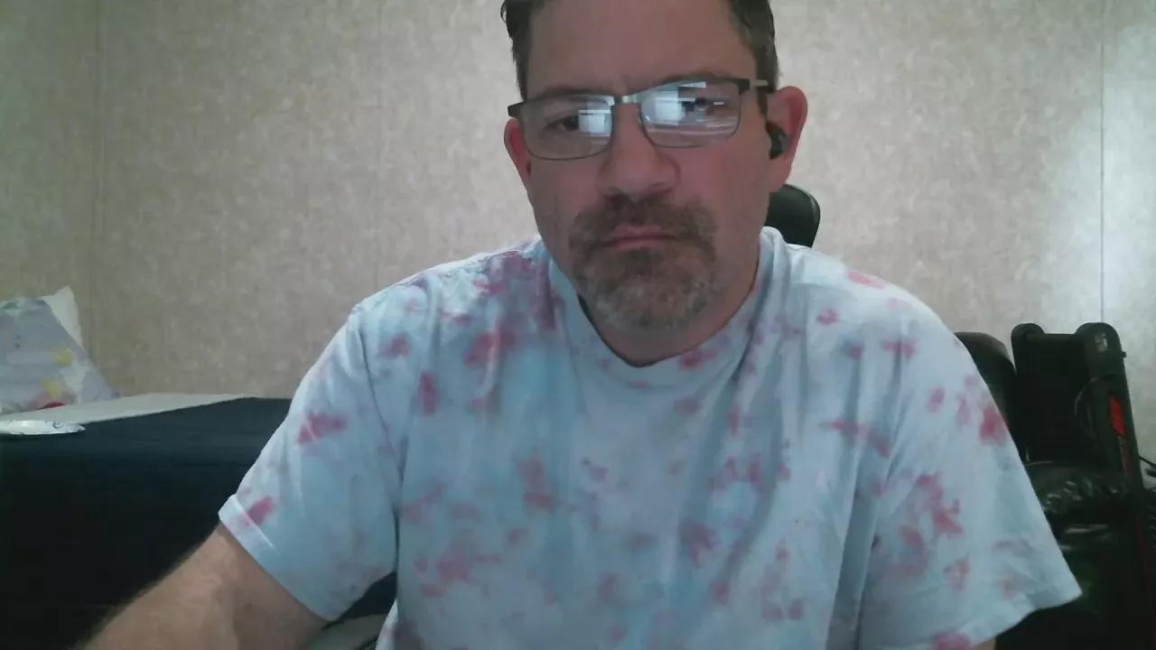 Adam8067 on Cam4 
