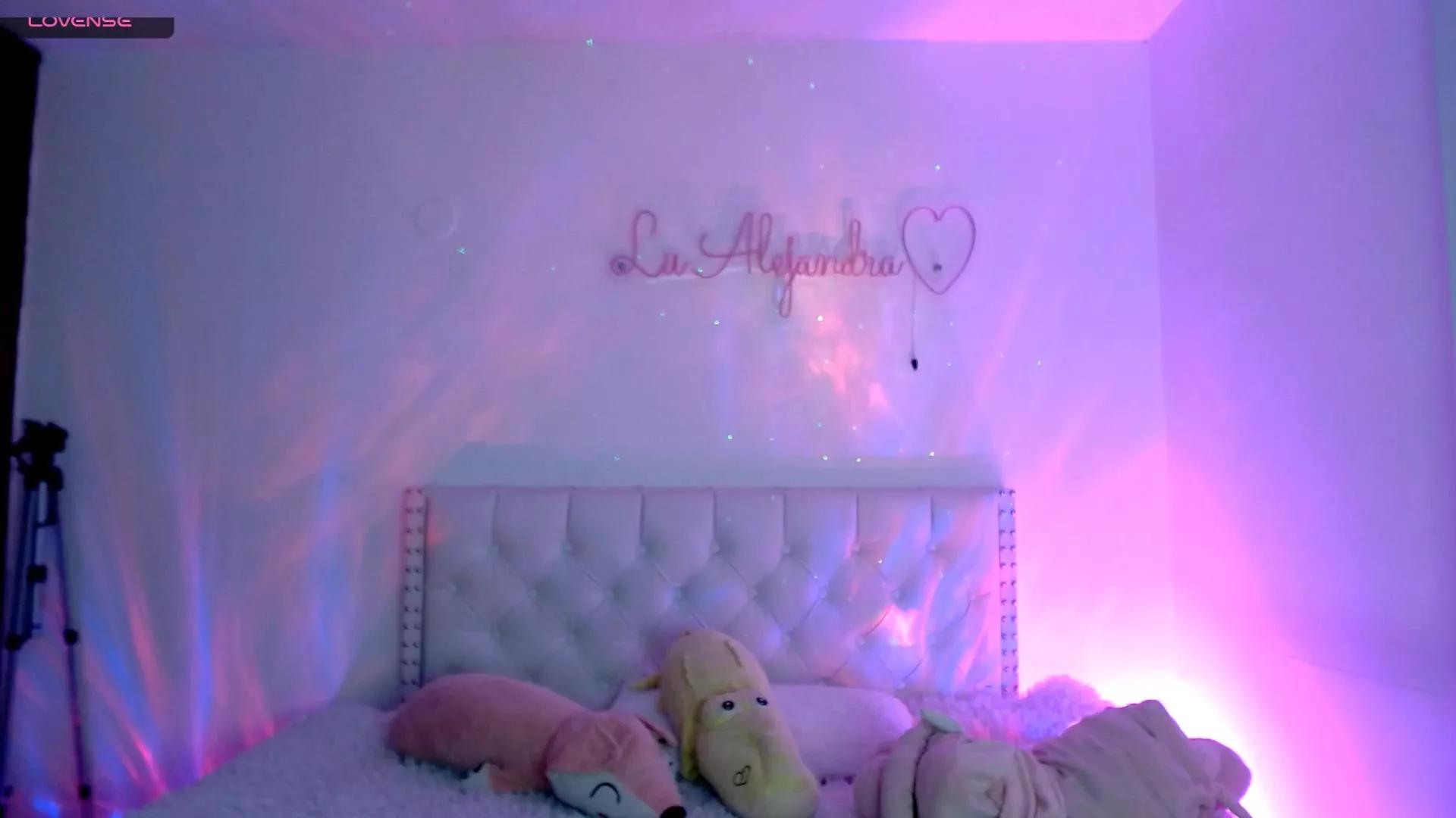 alee_lenoxxx