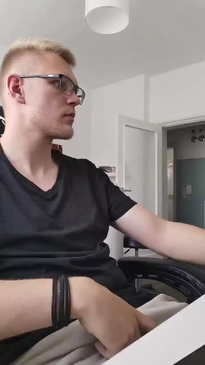 Aleex325