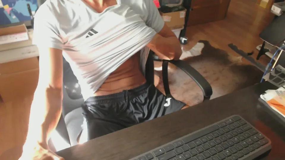 Andrew_22cm on Cam4