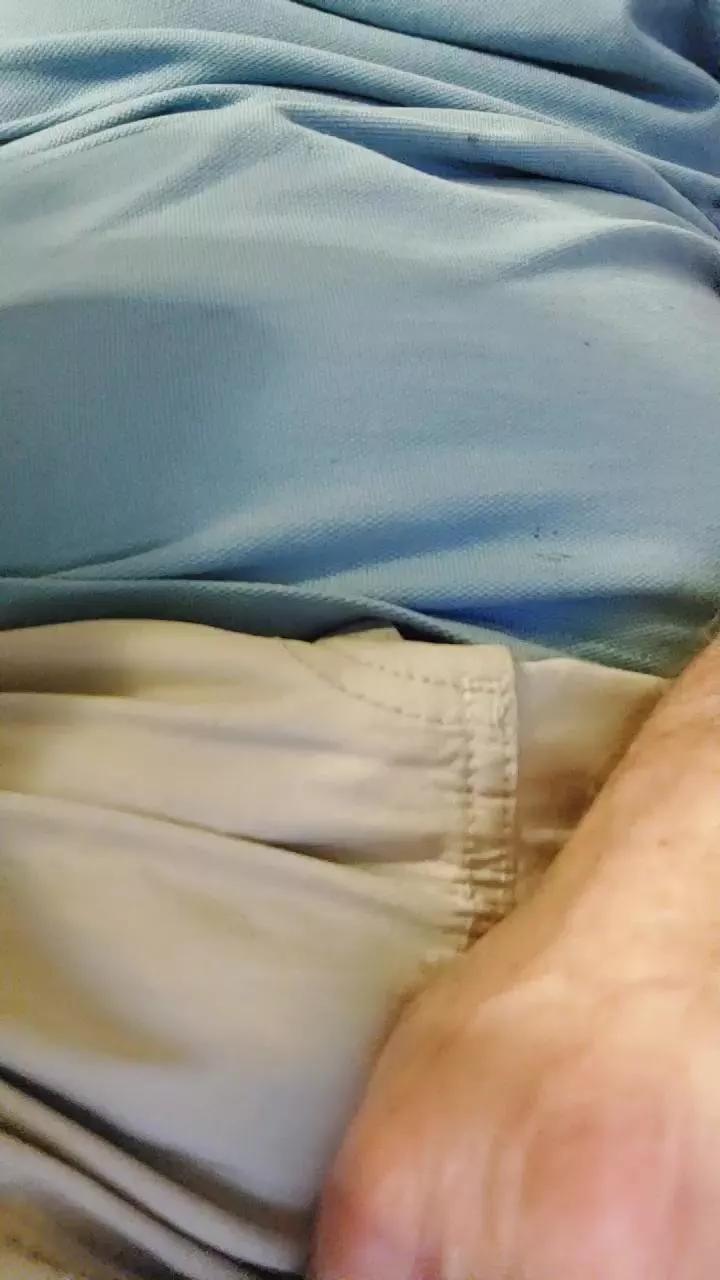 cheekeygeeza61 from Cam4 is Freechat