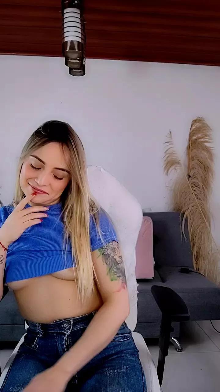 cam to cam wildness with Girls cam models. Watch the newest choice of nutty streams from our matured passionate cam models