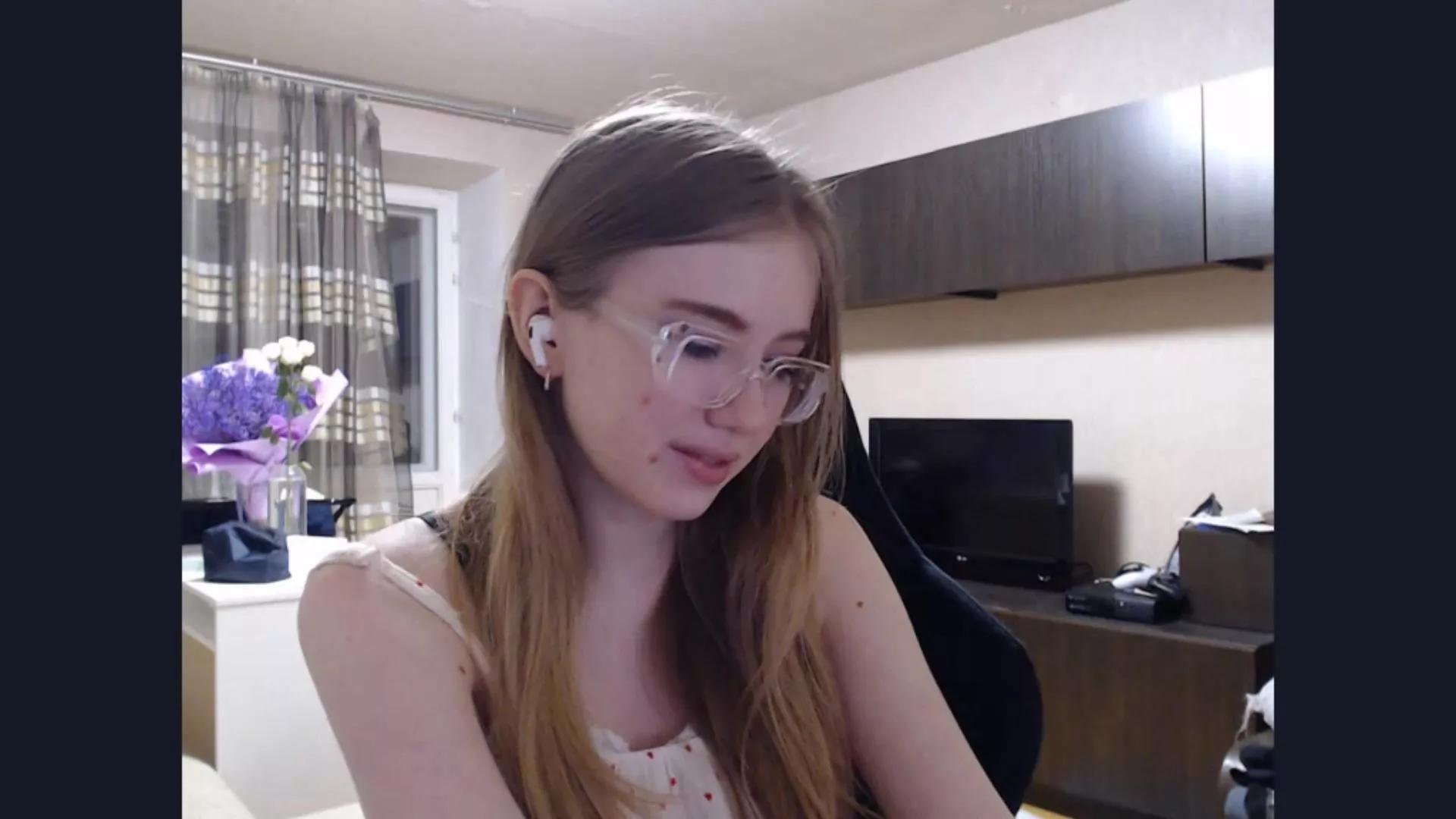 cam to cam wildness with Girls cam models. Watch the newest choice of nutty streams from our matured passionate cam models