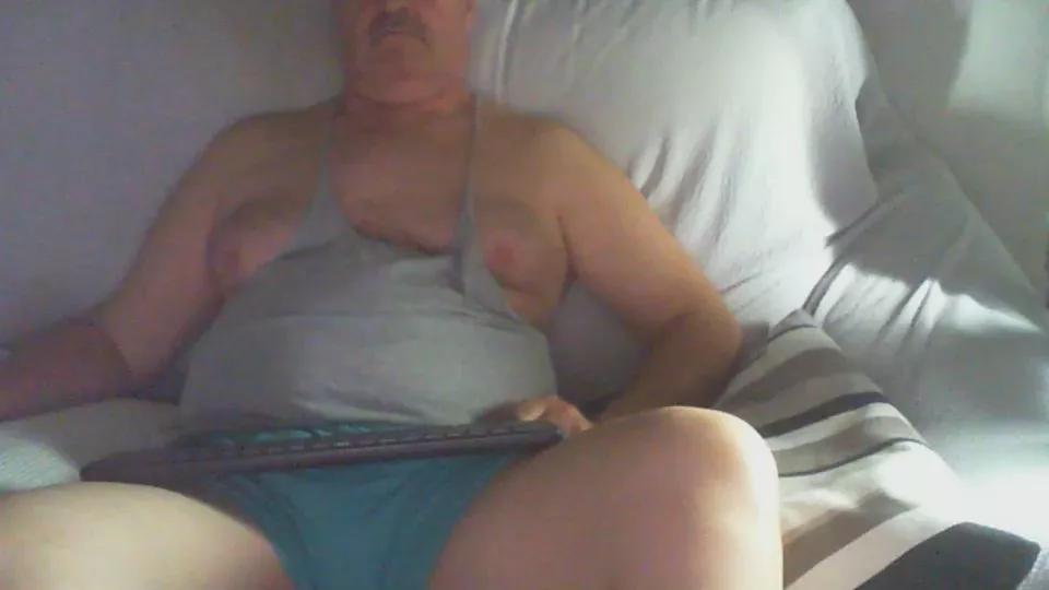 franktour from Cam4 is Freechat