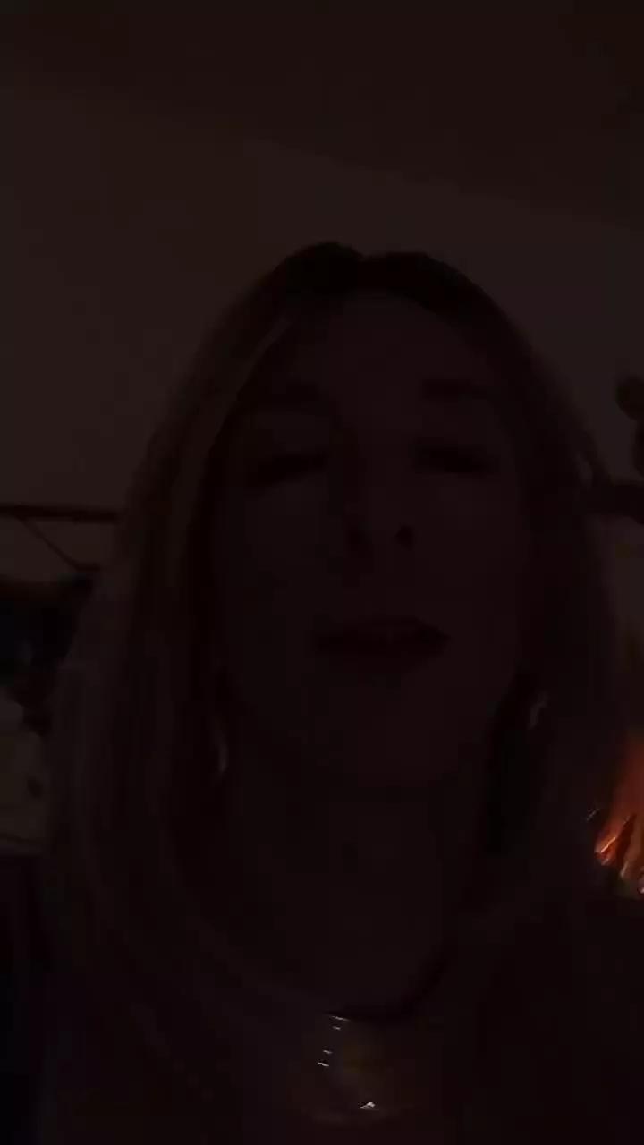 cam to cam wildness with Girls cam models. Watch the newest choice of nutty streams from our matured passionate cam models