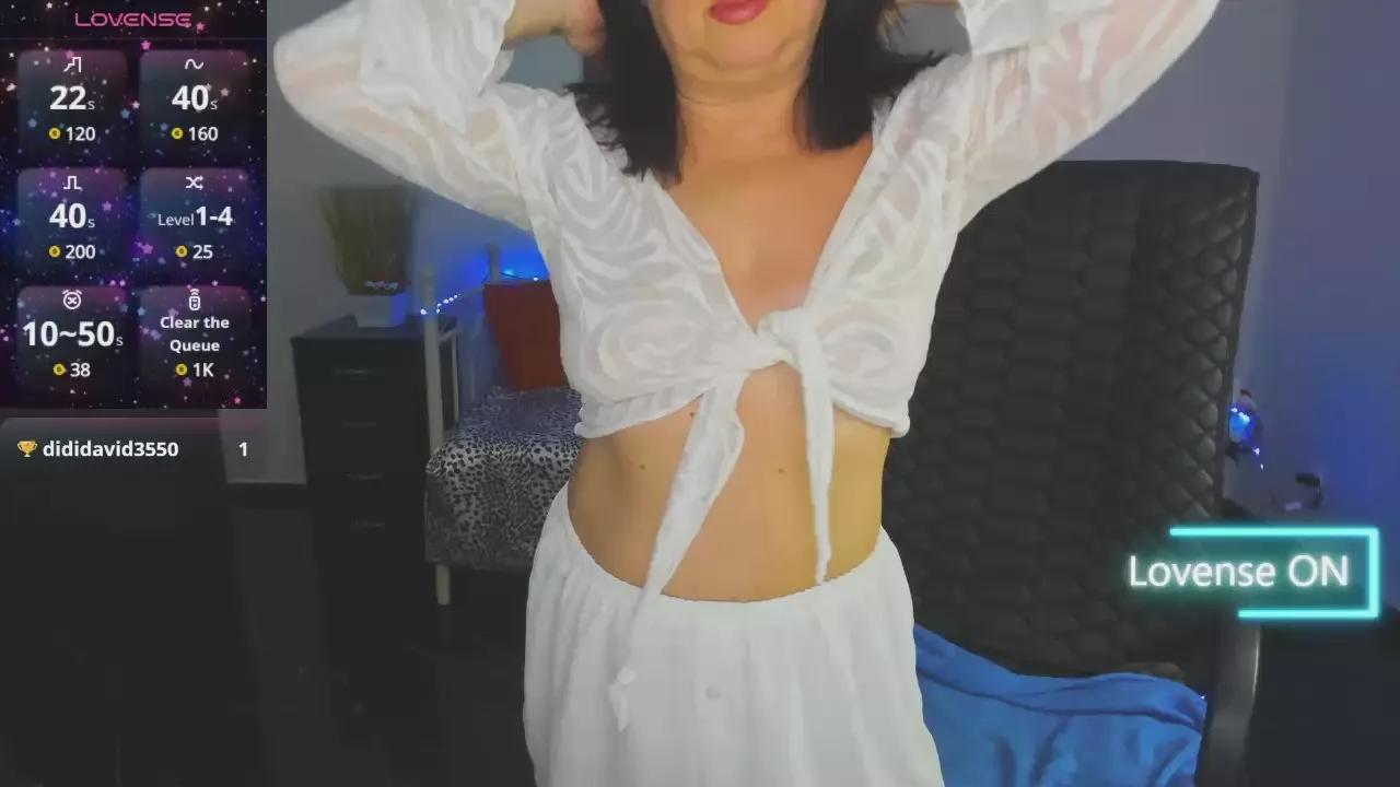 Julia_Dean from Cam4 is Freechat