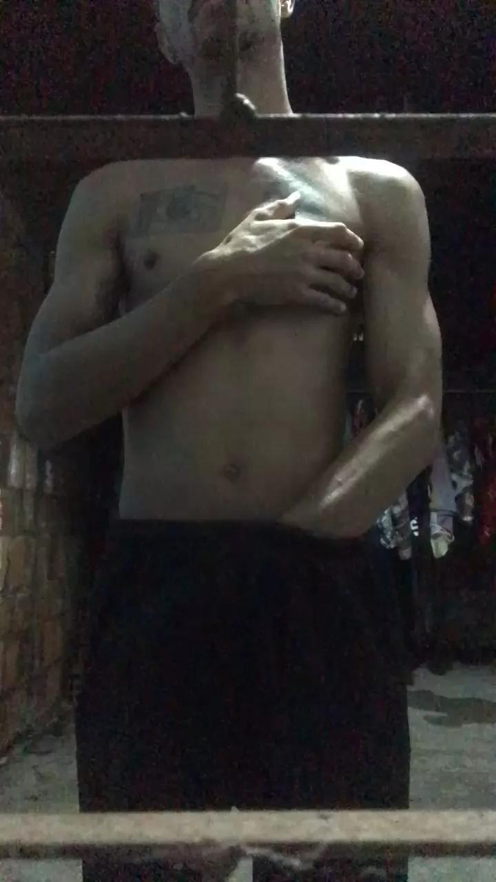 leandrosexy4 on Cam4 