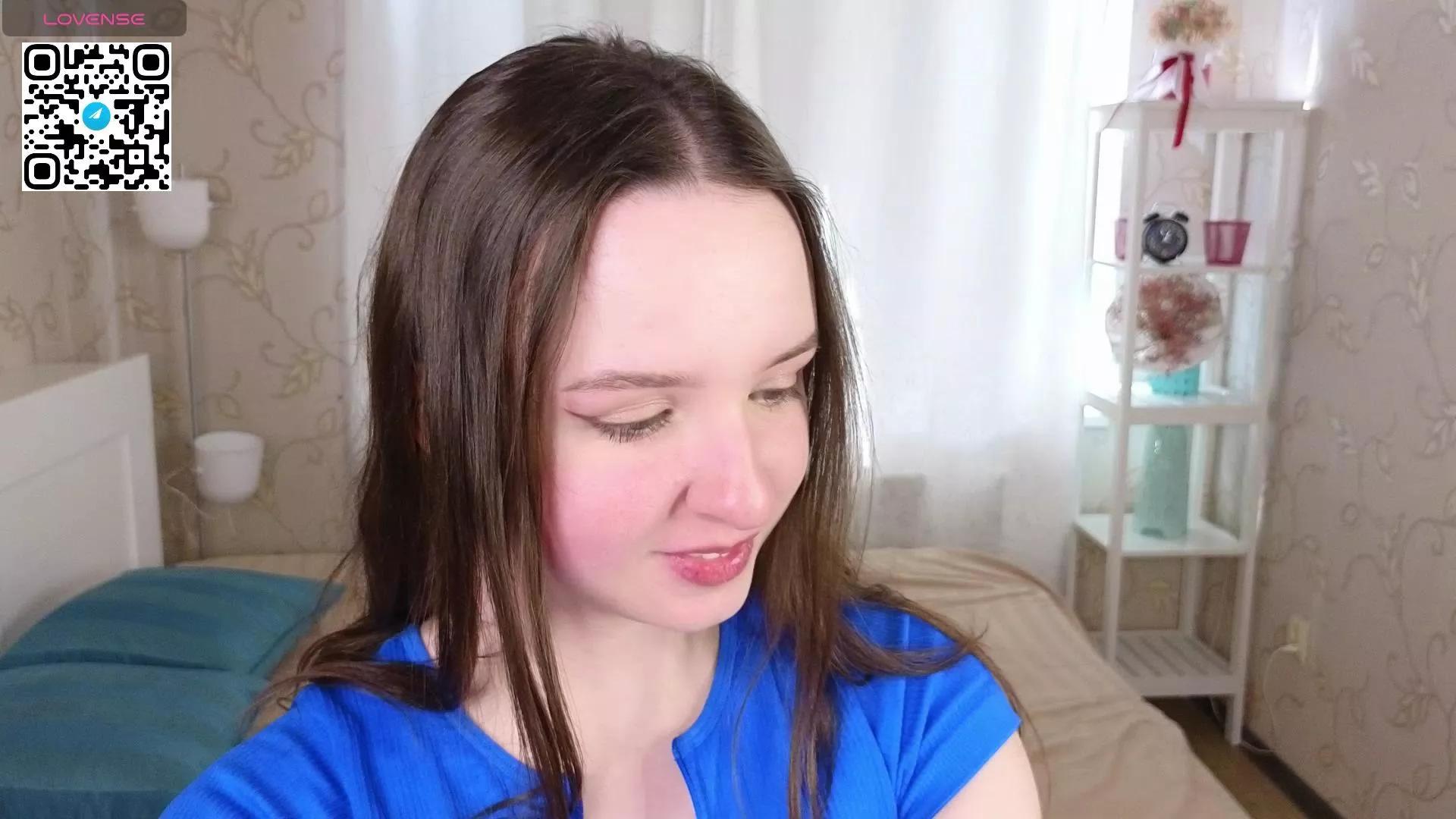 Lisa_Ellis from Cam4 is Freechat