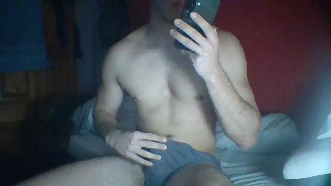 Lucianommzz on Cam4 