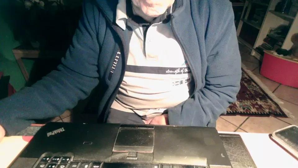 cam to cam wildness with Girls cam models. Watch the newest choice of nutty streams from our matured passionate cam models