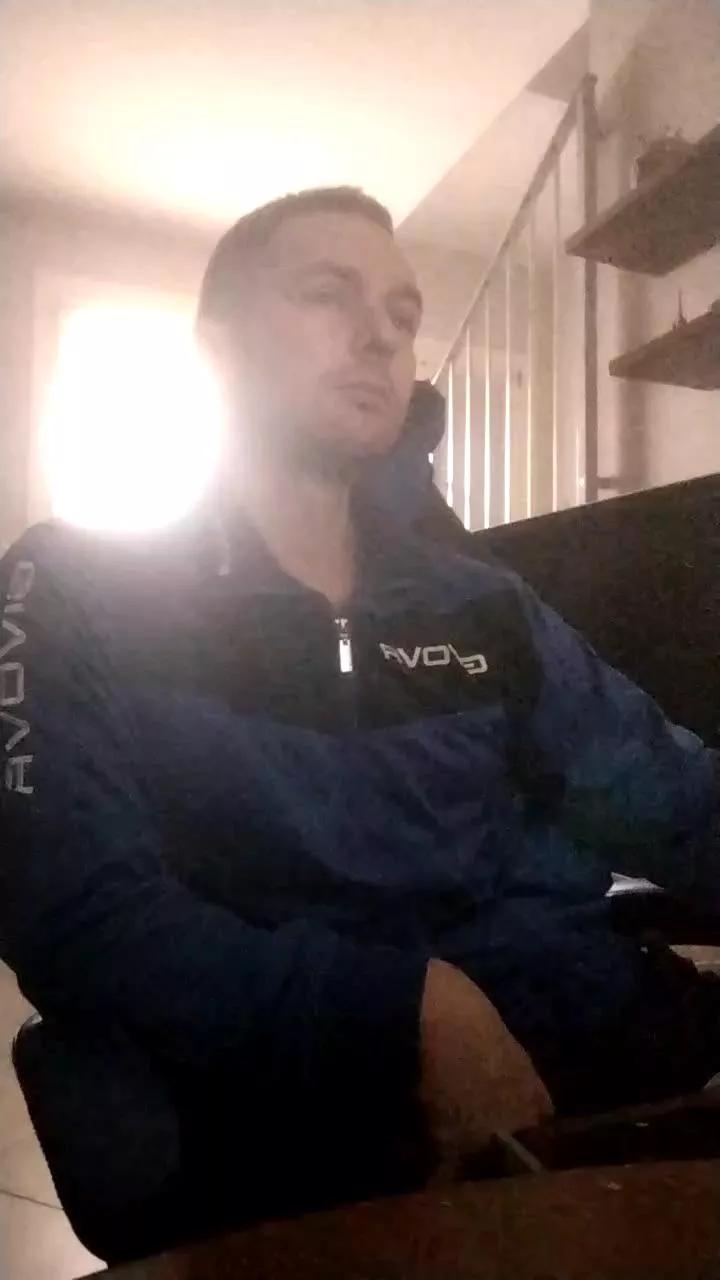 riccardoyeah on Cam4 