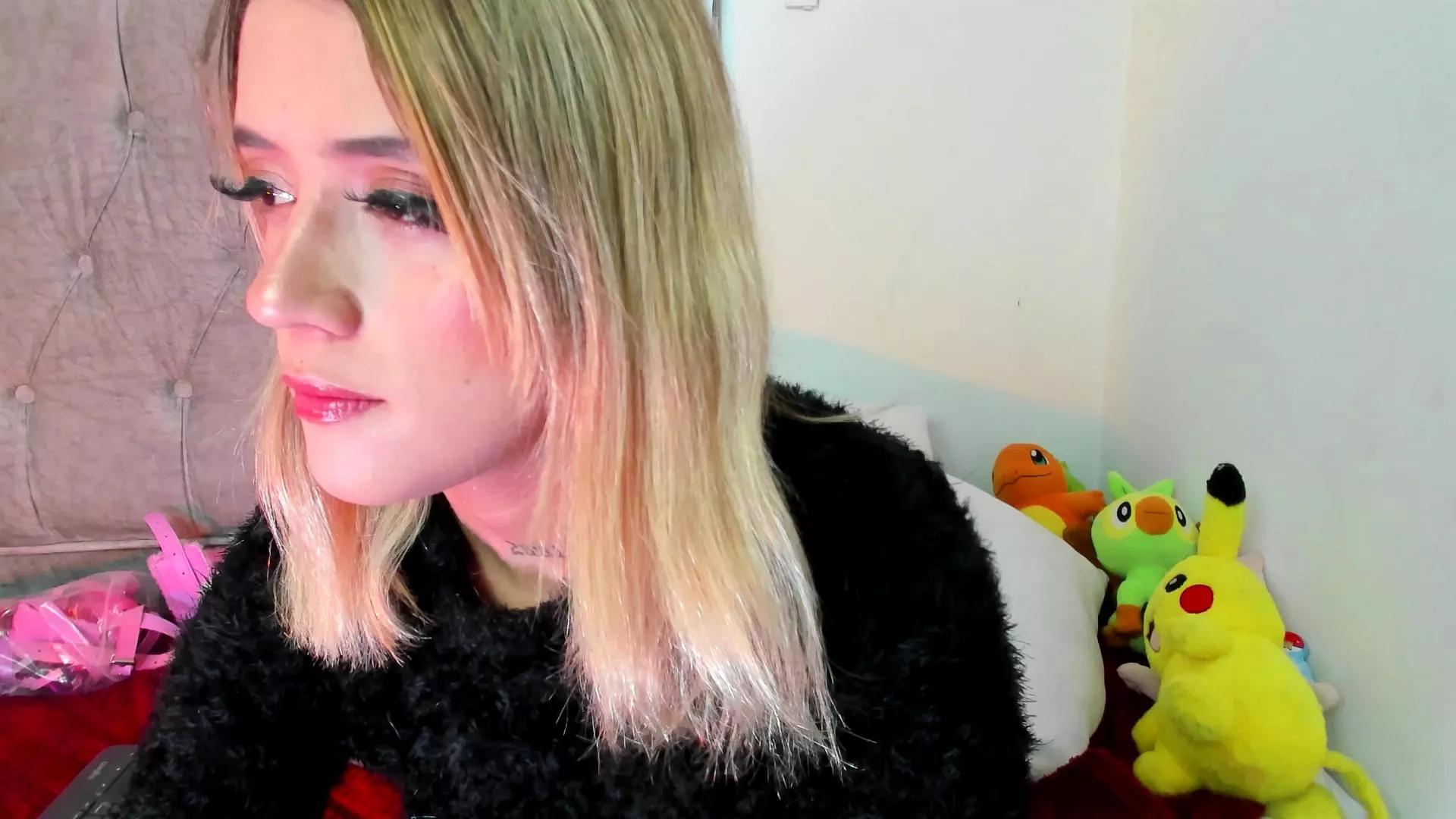cam to cam wildness with Girls cam models. Watch the newest choice of nutty streams from our matured passionate cam models