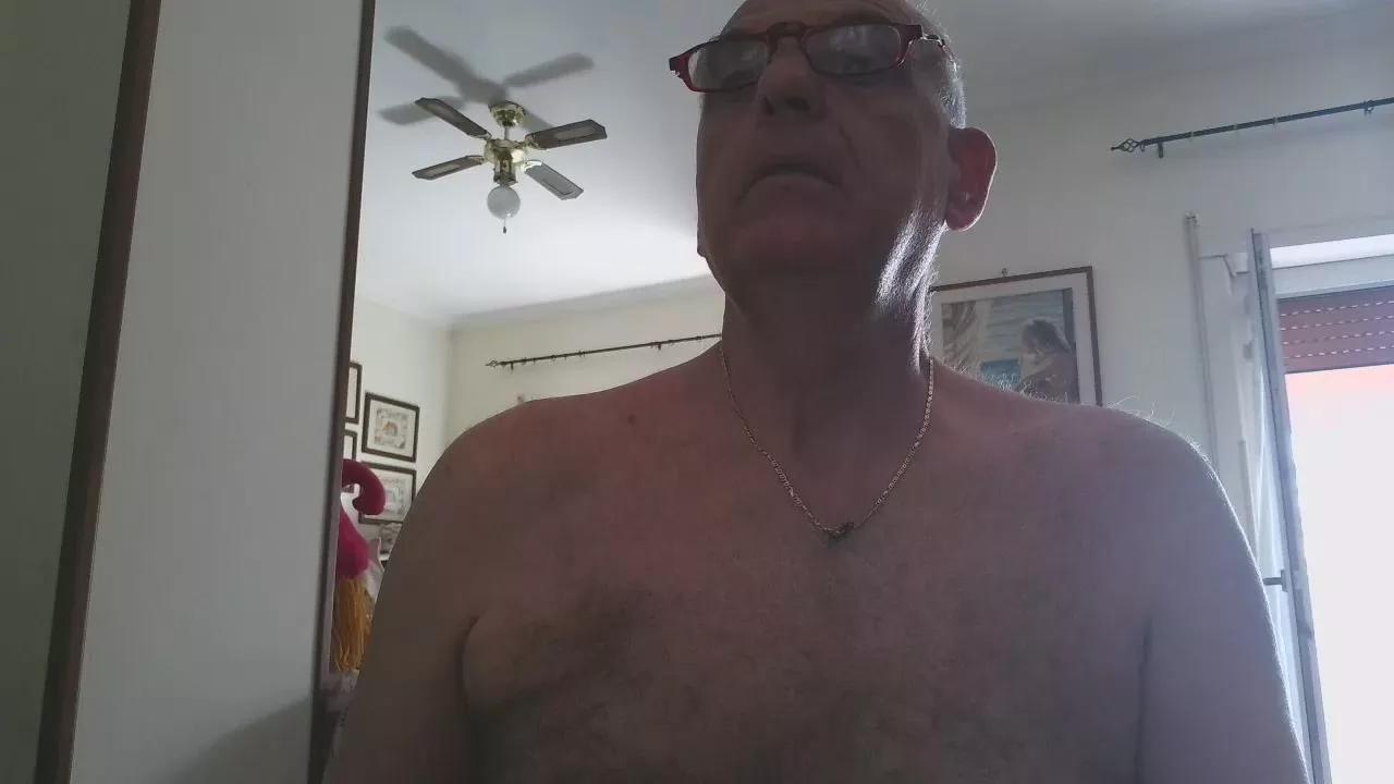 sante87 on Cam4 