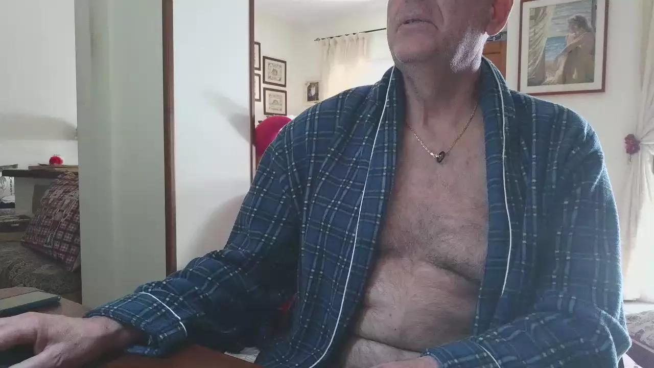 sante87 on Cam4 