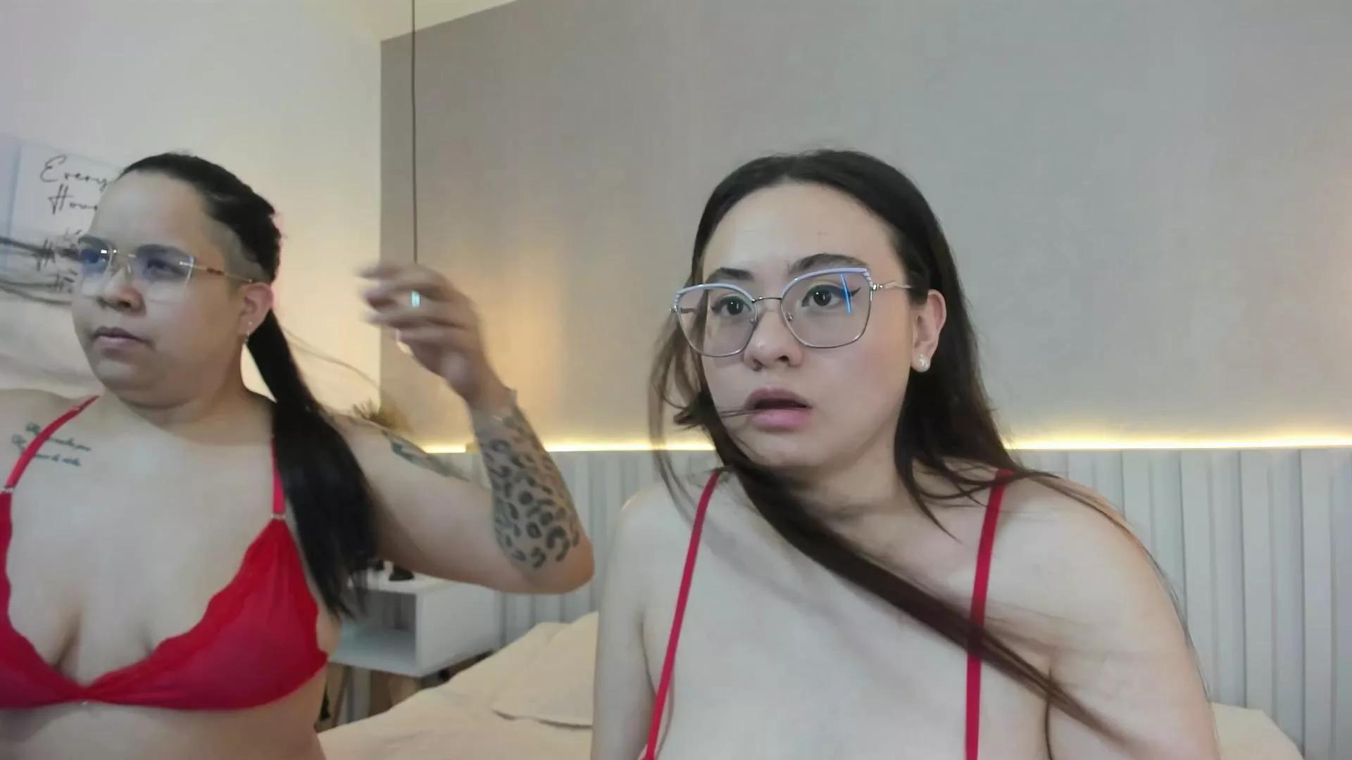 saraandelliee from Cam4 is Freechat