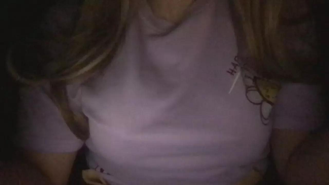 SaraUs from Cam4 is Freechat