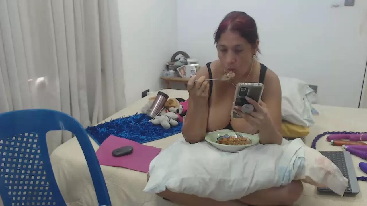 cam to cam wildness with Girls cam models. Watch the newest choice of nutty streams from our matured passionate cam models