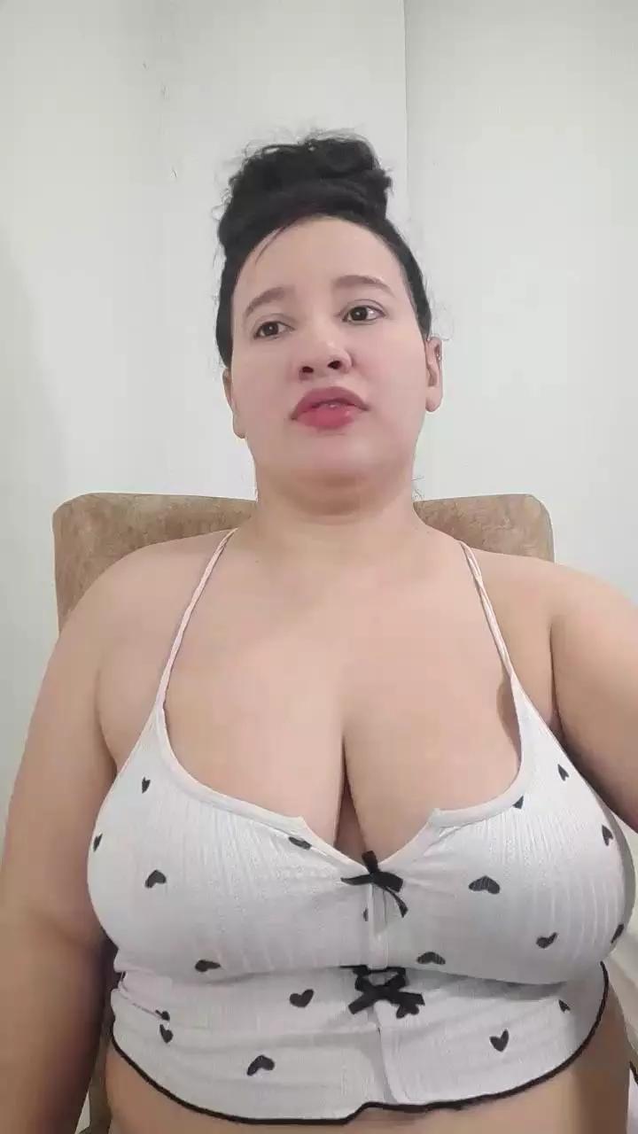 cam to cam wildness with Girls cam models. Watch the newest choice of nutty streams from our matured passionate cam models