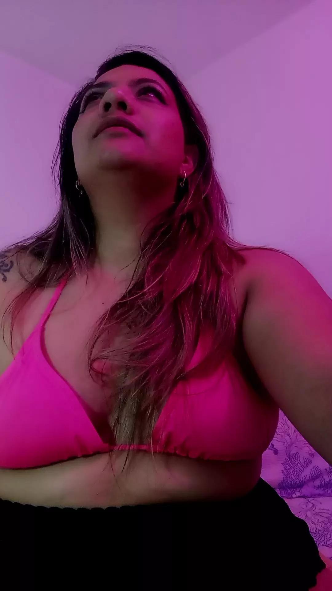 cam to cam wildness with Girls cam models. Watch the newest choice of nutty streams from our matured passionate cam models