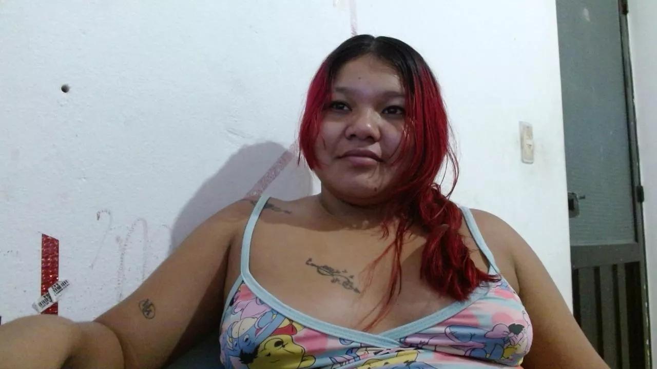 Get Close and Personal with Girls Webcams 24/7