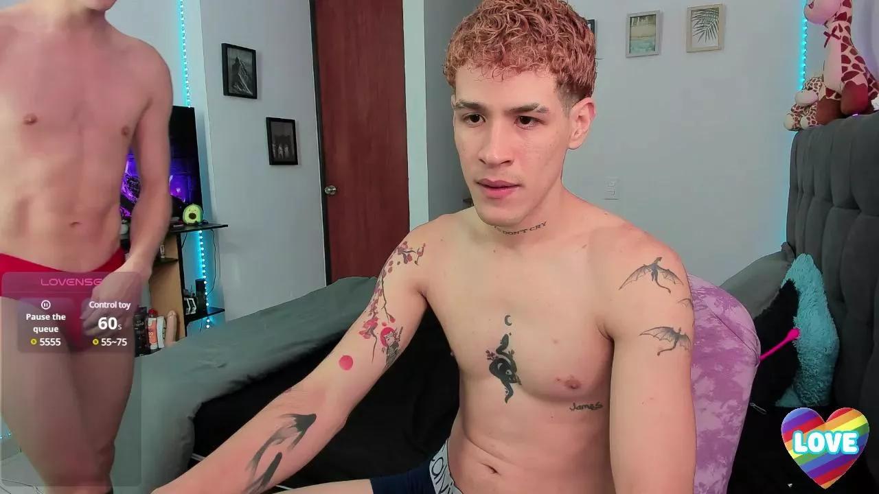 venezuelanguys from Cam4 is Freechat
