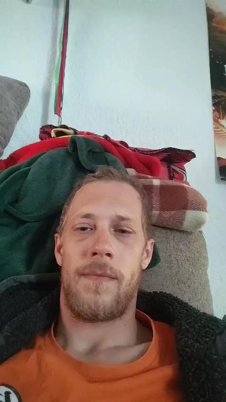 Yeaah on Cam4 