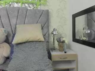 annie-miller1 on CamSoda 