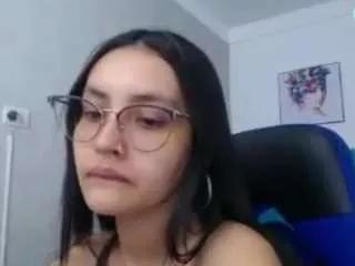 antonellasweetlittle on CamSoda 