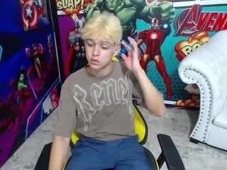 jisus-cat on CamSoda 
