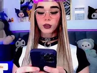 julia-lopez