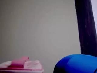 karoline1201 on CamSoda 