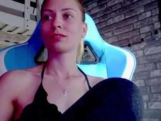 karoline1201 on CamSoda 