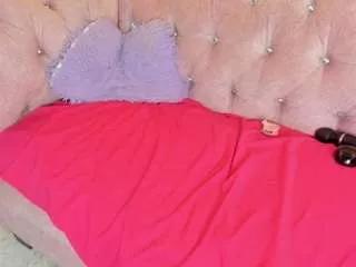 kinky-valeria