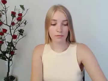 Freechat _snow_queen__ on Chaturbate
